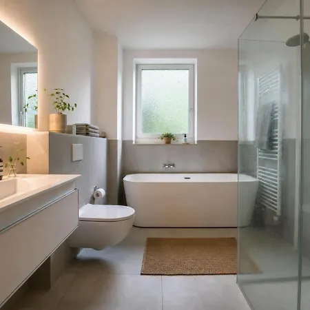 Moderne Ruhige Апартаменты Петерсхаген